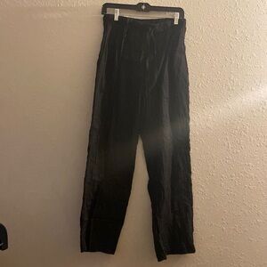 Women’s size large, 100% cotton Heather Laine black pants J1